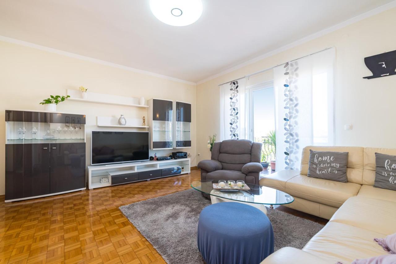Visnja Apartament *
